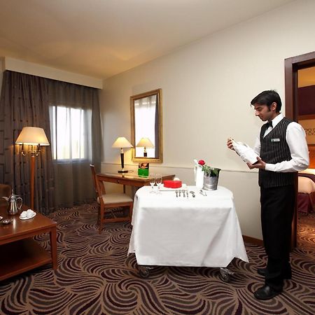 Holiday Inn Tabuk By Ihg Экстерьер фото