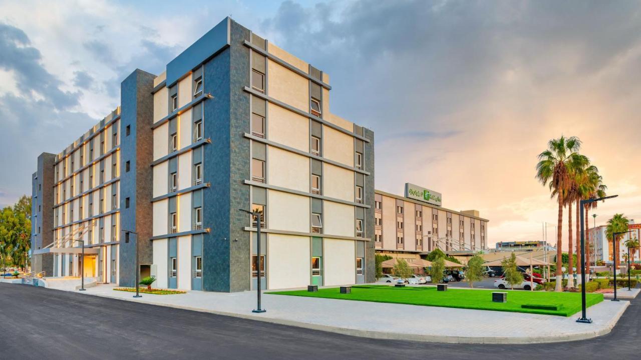 Holiday Inn Tabuk By Ihg Экстерьер фото