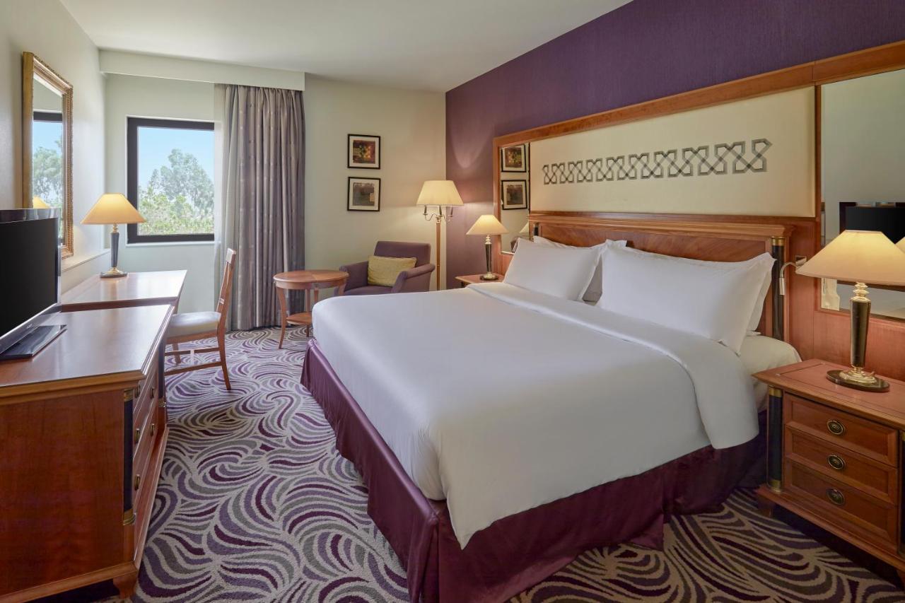 Holiday Inn Tabuk By Ihg Экстерьер фото