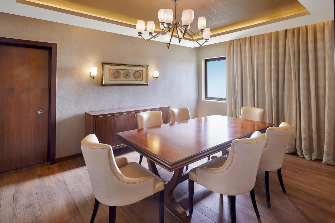 Holiday Inn Tabuk By Ihg Экстерьер фото