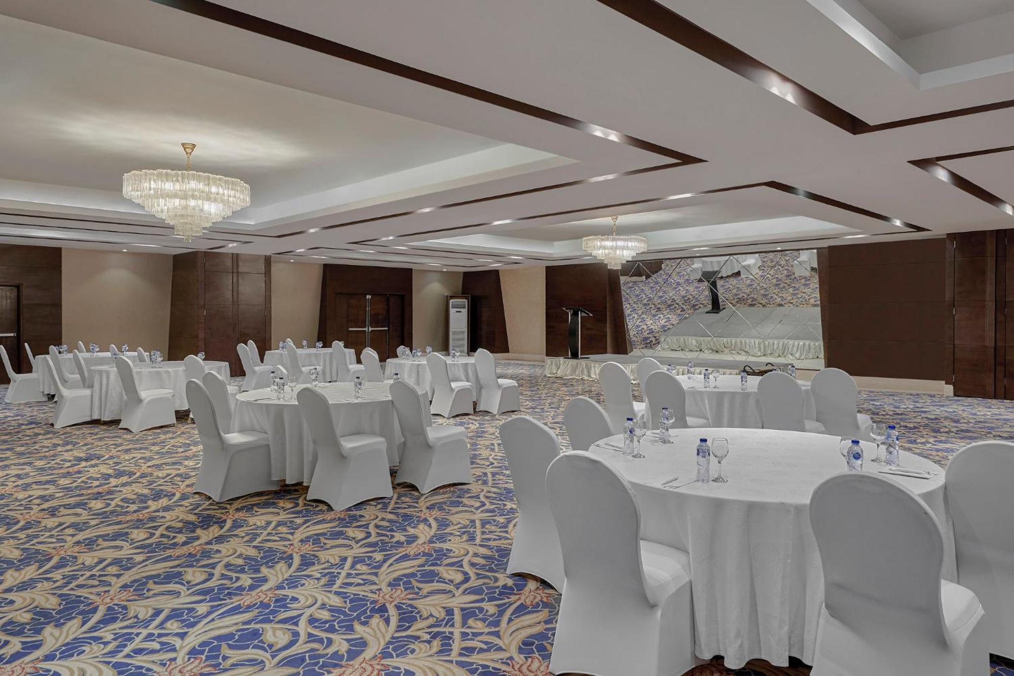 Holiday Inn Tabuk By Ihg Экстерьер фото