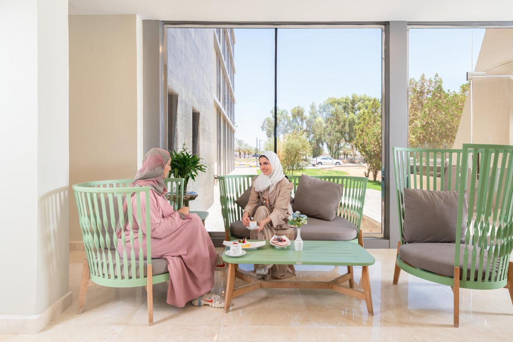 Holiday Inn Tabuk By Ihg Экстерьер фото