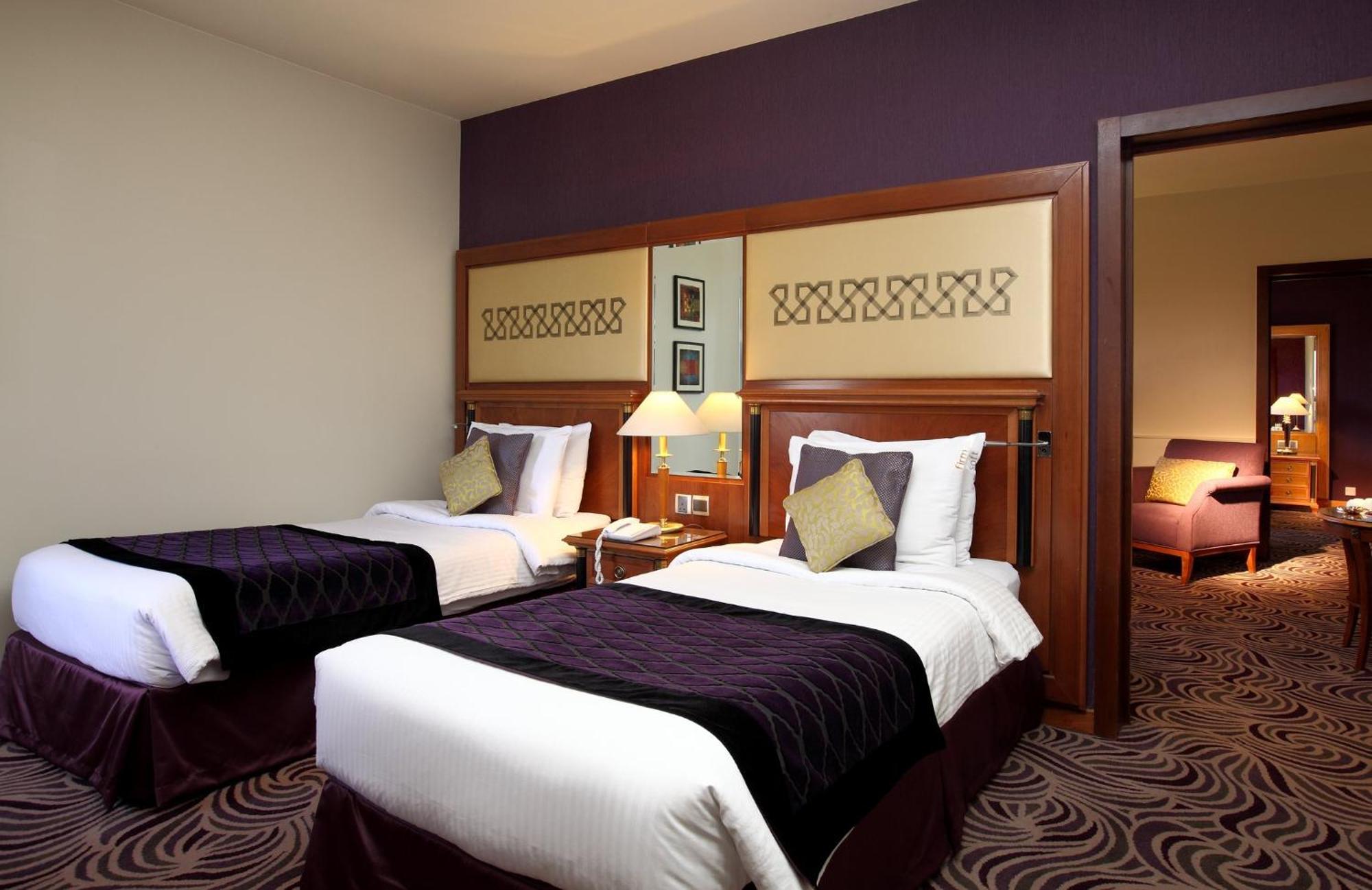 Holiday Inn Tabuk By Ihg Экстерьер фото