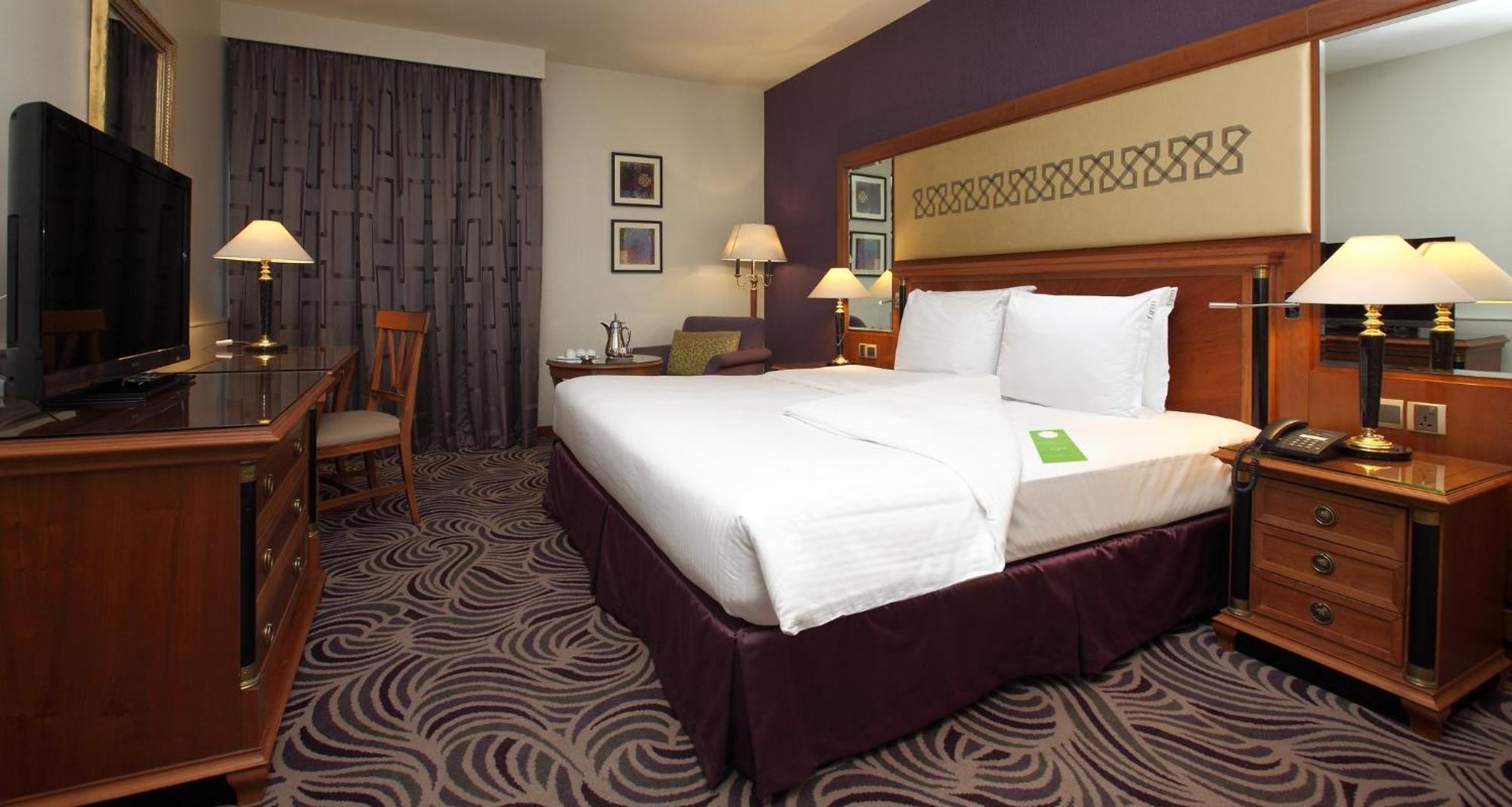 Holiday Inn Tabuk By Ihg Экстерьер фото