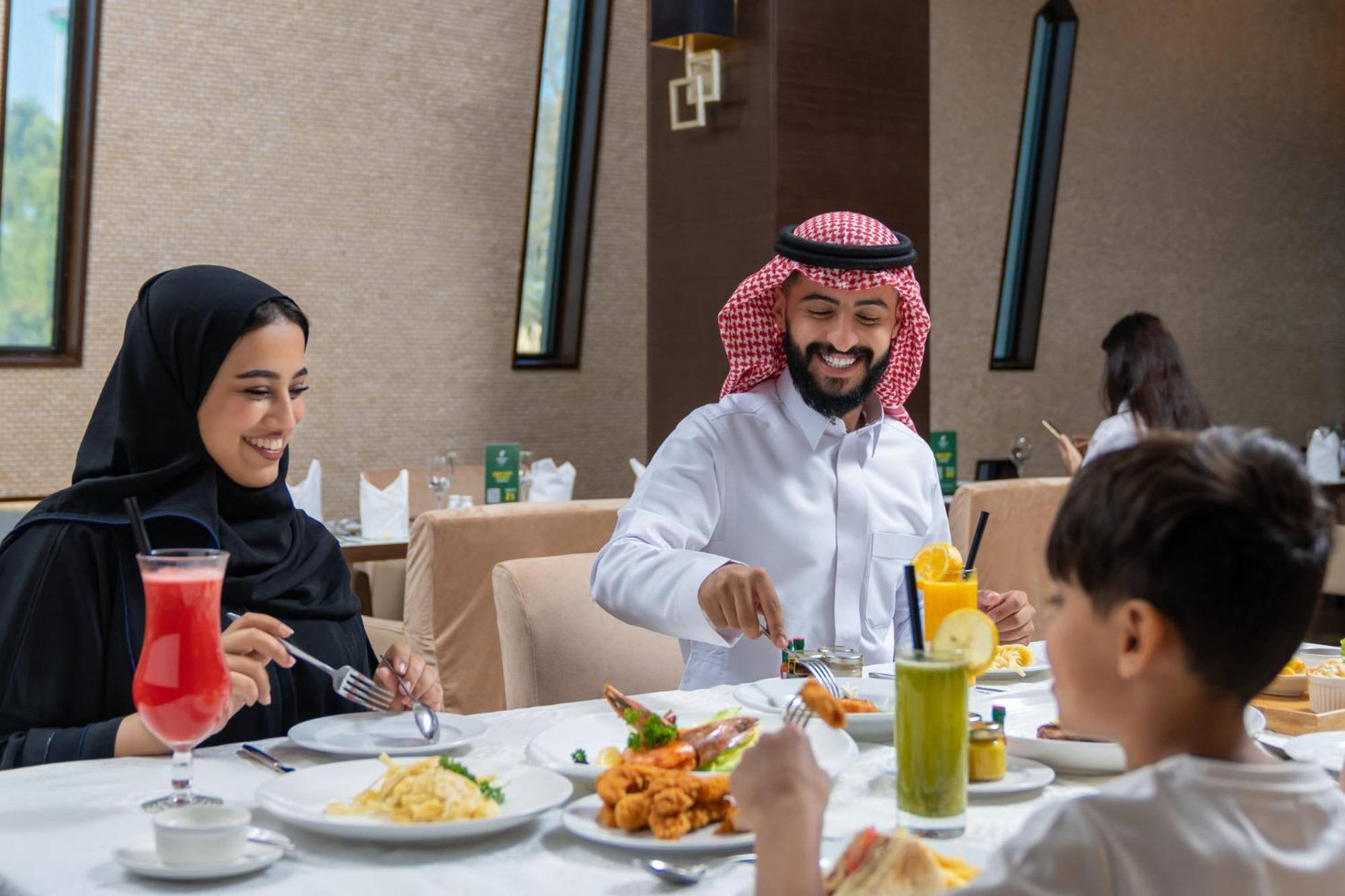 Holiday Inn Tabuk By Ihg Экстерьер фото