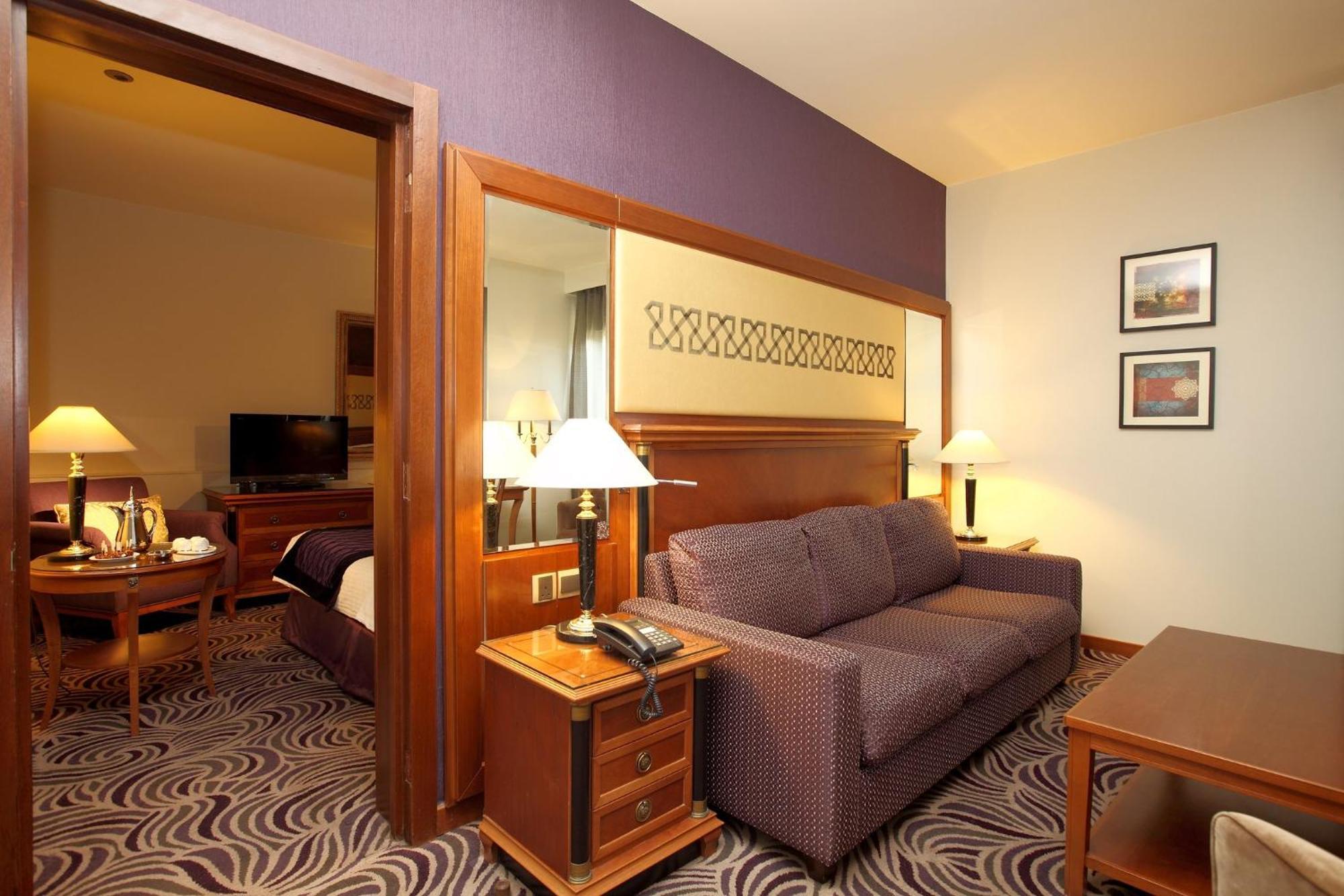 Holiday Inn Tabuk By Ihg Экстерьер фото