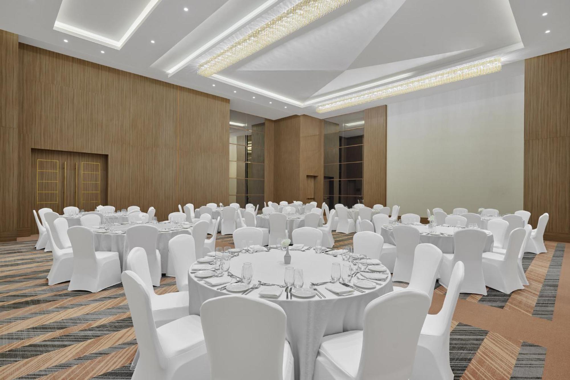 Holiday Inn Tabuk By Ihg Экстерьер фото