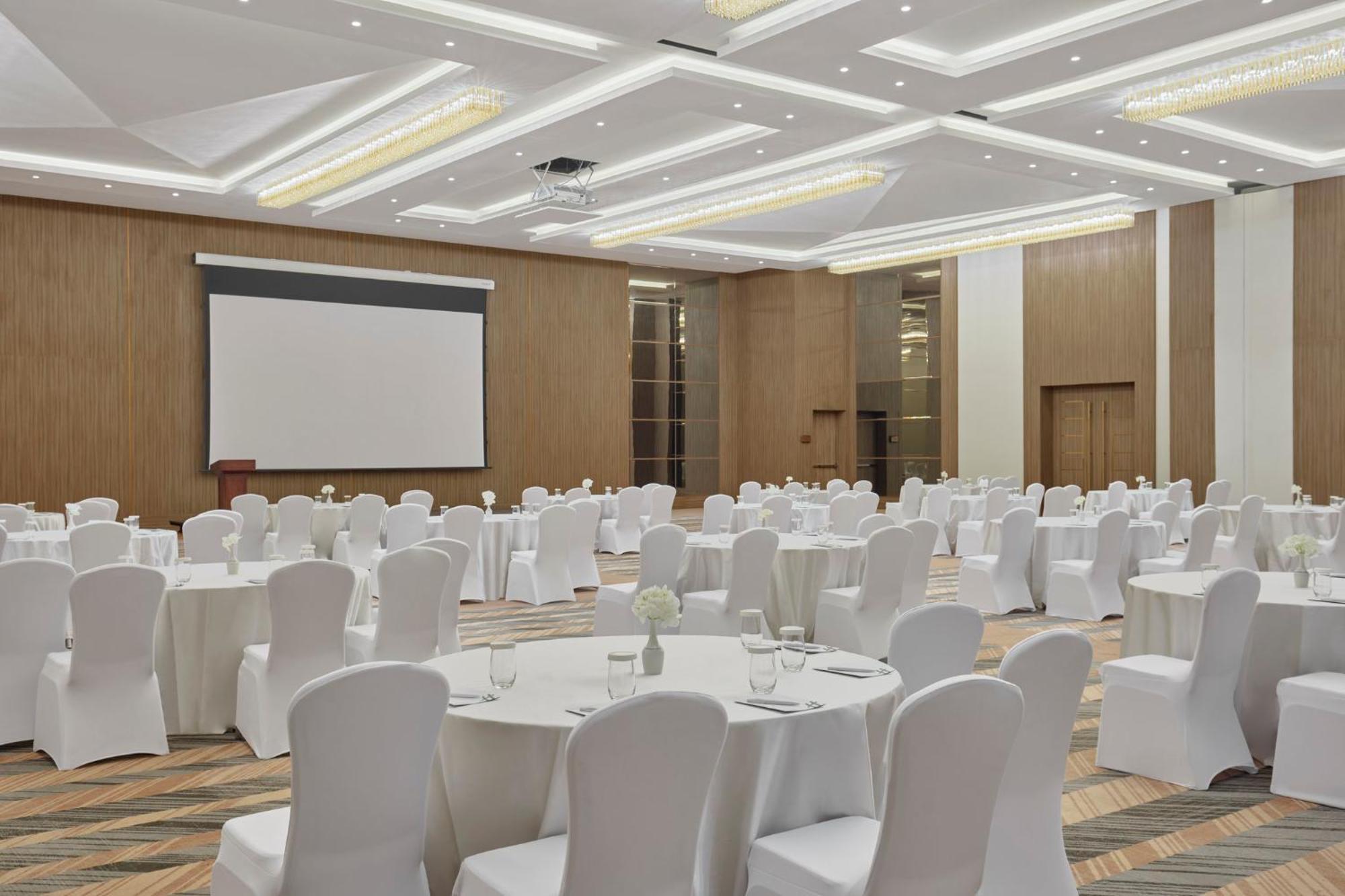 Holiday Inn Tabuk By Ihg Экстерьер фото